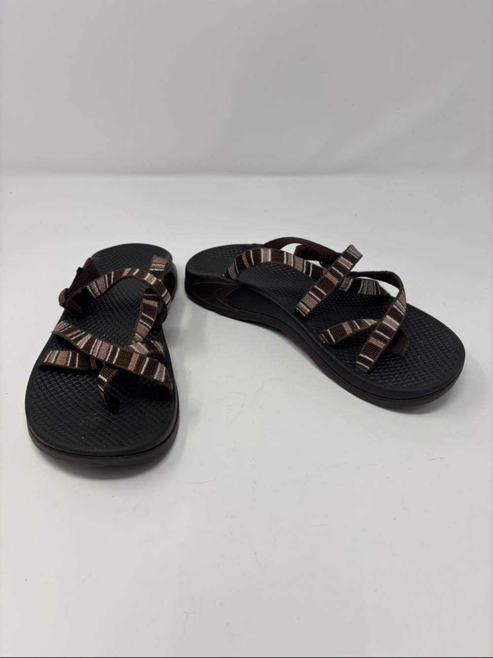 Chaco | 7 Brown Striped Strap Sandals W7